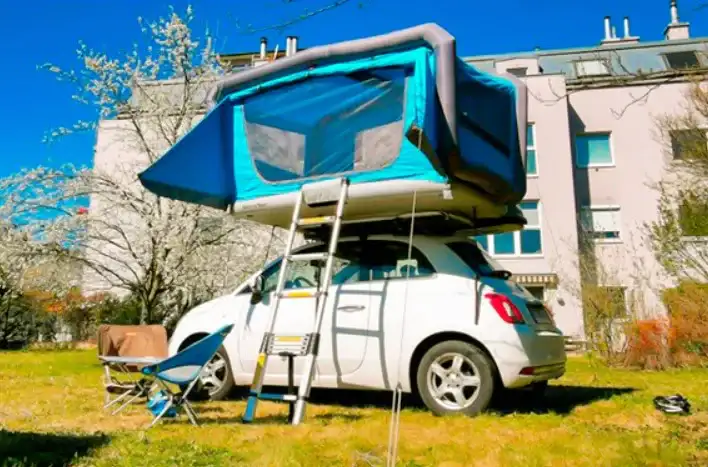 GT Roof Mini roof top tent.